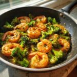 Garlic Butter Shrimp and Broccoli Skillet - Tasty